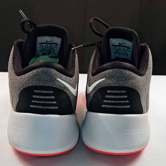 Nike Air Versitile 2 Sneakers Mens US 9.5 - Picture 3 of 15